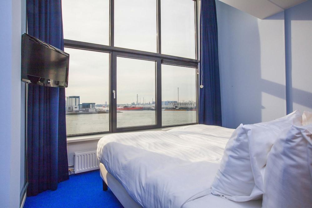 Delta Hotel